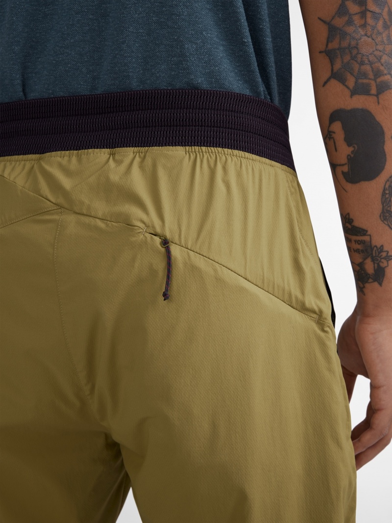 Men Klättermusen Nal Shorts Green | 43160RLJO